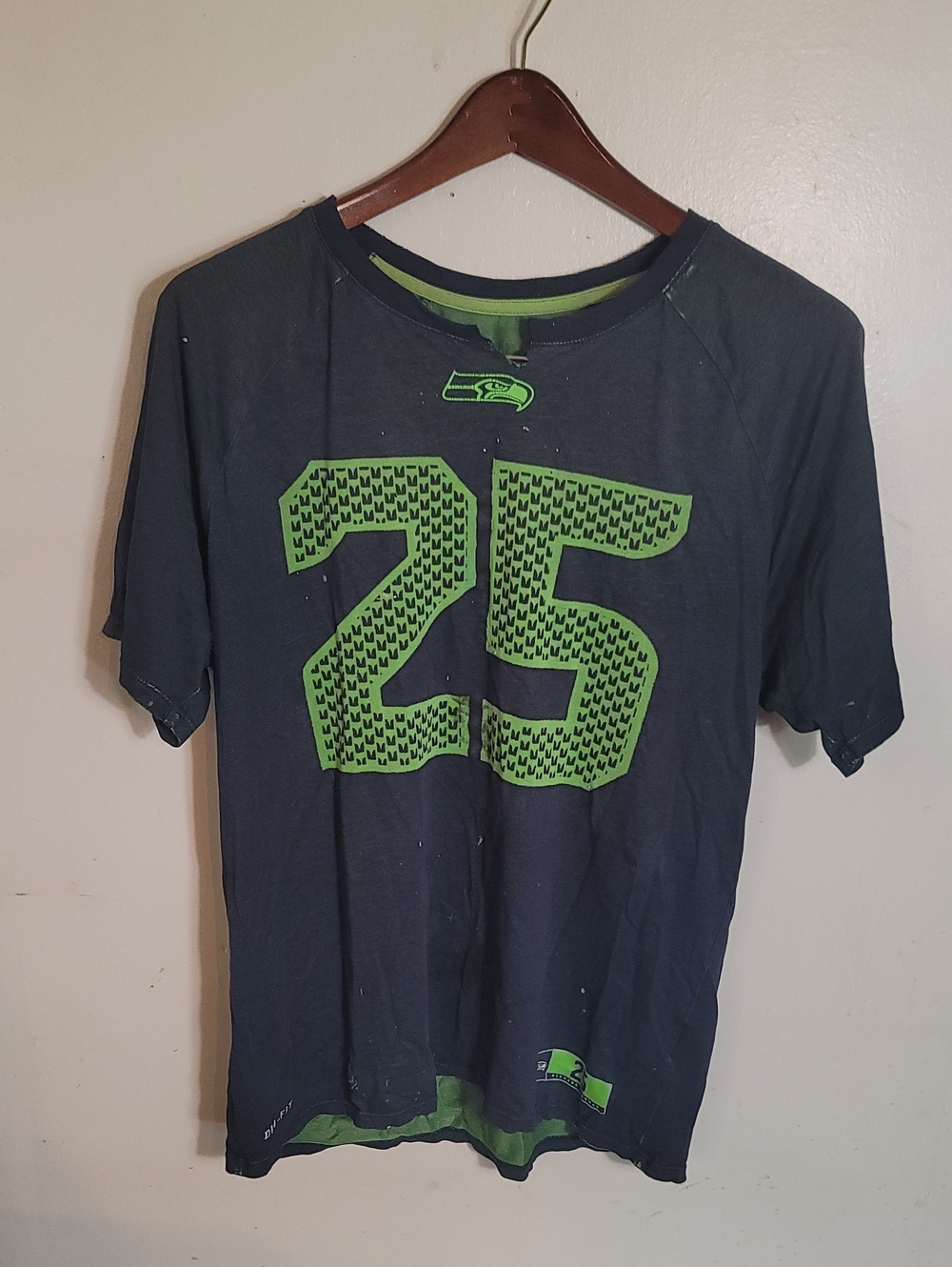 Retro! Superbowl Champs! 🏈🏆🏉 Nike #25 Richard Sherman Jersey T